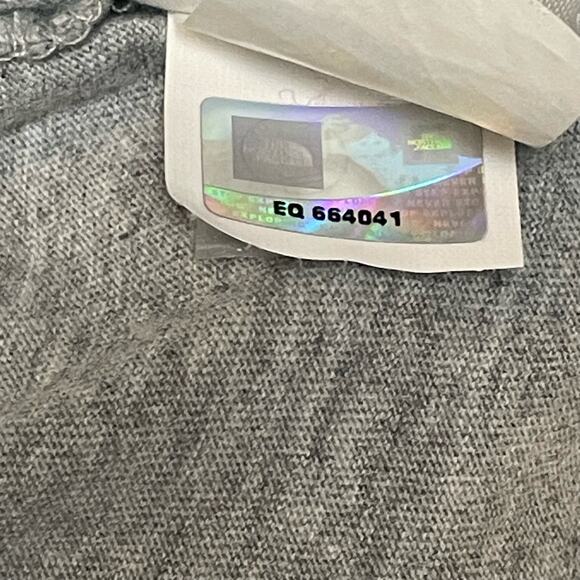 The North Face Long Sleeve T-Shirt, Gray, Sz. M - Picture 9 of 12